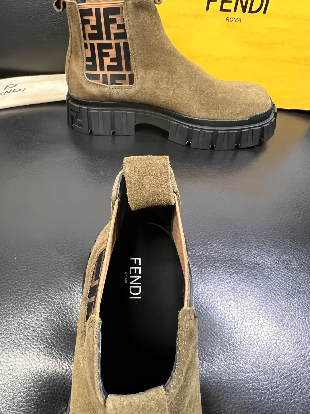 Men's shoes 💰900 FENDI High-quality top craftsmanship, Fendi boots high-top counter synchronization, original factory configuration imported Italian cowhide fly-knit fabric, imported cowhide lining, breathable and comfortable, soles: original soles specially provided by the original factory, original factory and single goods are welcome to compare, code number 39-44 (customized 38 45)